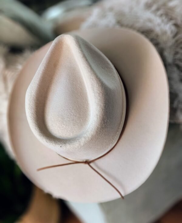 Poppy Blooms: Cream Cowboy - Image 4