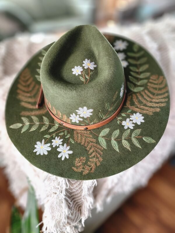 Daisies and Leaves: Green Fedora - Image 3